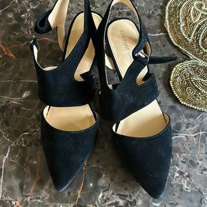 Adrienne vittadini black heels